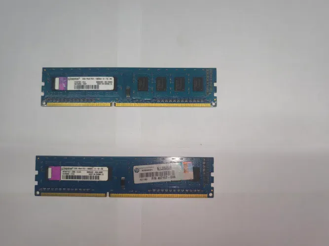 MEMÓRIA RAM DDR3 KINGSTON 2GB cada (4GB total)