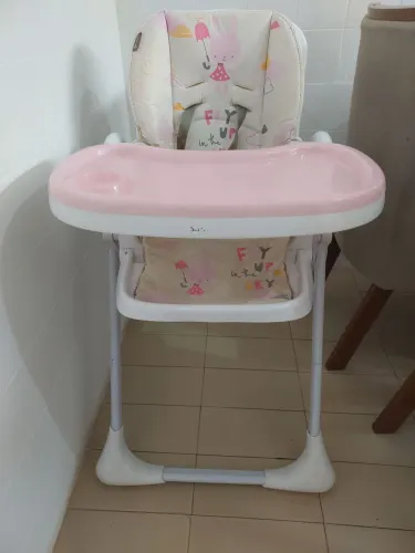Cadeirinha de alimentação 