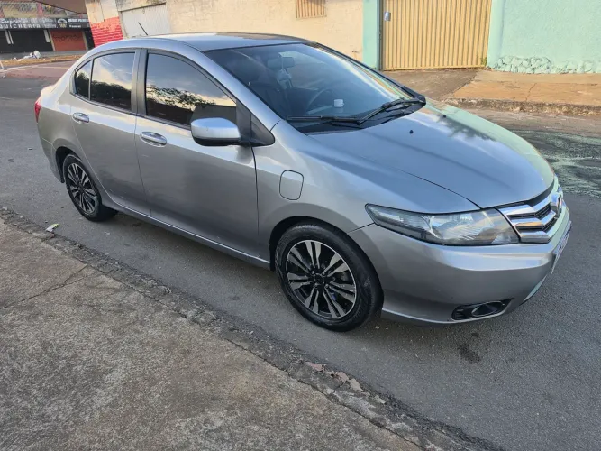 Honda City Sedan LX 1.5 Flex 16V 4P Aut. 2014