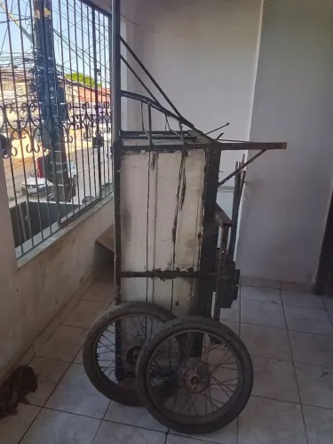 Vendo e troco carro de mão