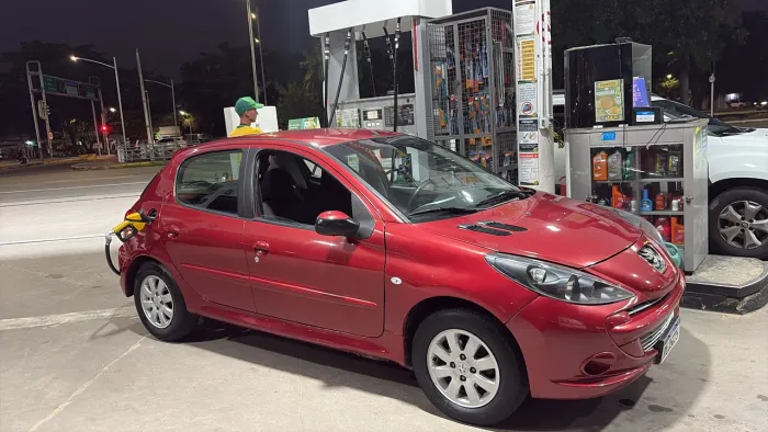 Peugeot 207 XR Sport 1.4 Flex 8V 5P 2011