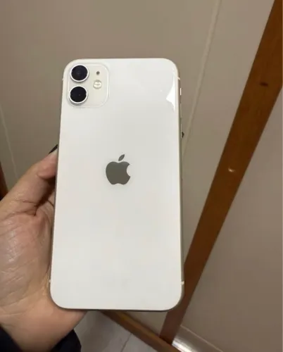 iPhone 11 Branco 64GB