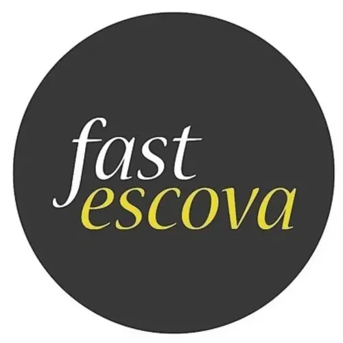 Contratamos MANICURES para a Fast Escova Mercês!