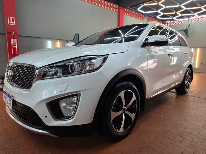 Kia Motors Sorento 3.3 V6 24V 270cv 4X2 Aut. 2016