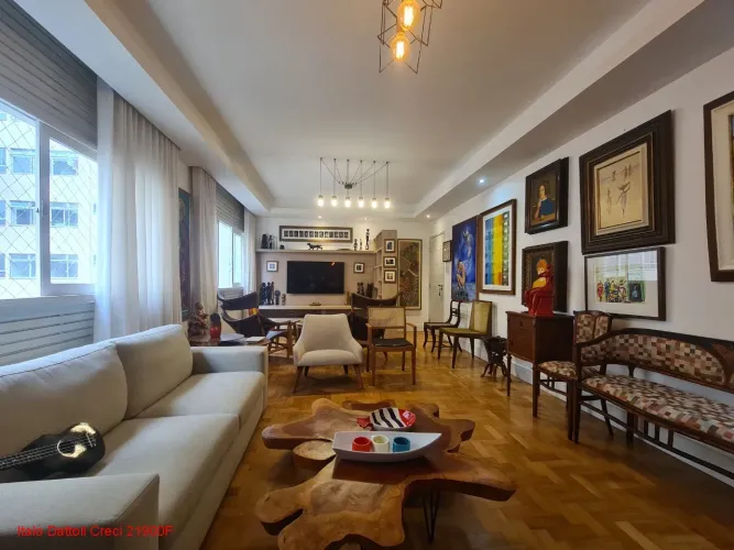 Excelente apartamento 4/4, sendo 1 suíte, reformado, oportunidade, 2 vagas, 224m², Graça, 