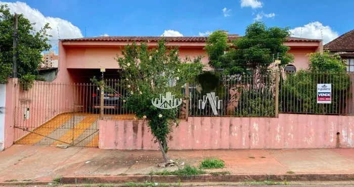 Casa com 4 Quartos à venda, 149 m² por R$ 490.000 - Centro - Londrina/PR