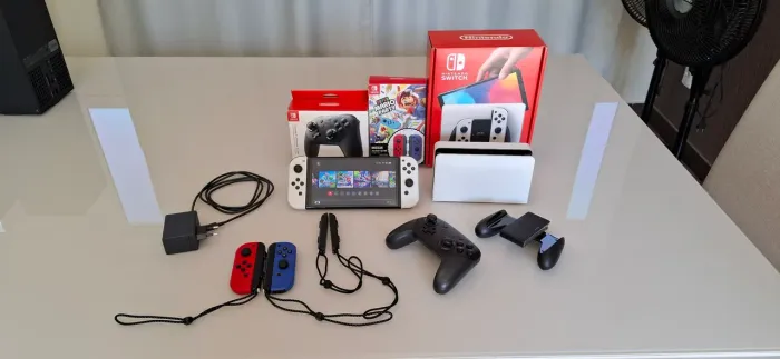 Nintendo Switch OLED Branco + Pro Controller + 4 Controles + SD 128GB + Película
