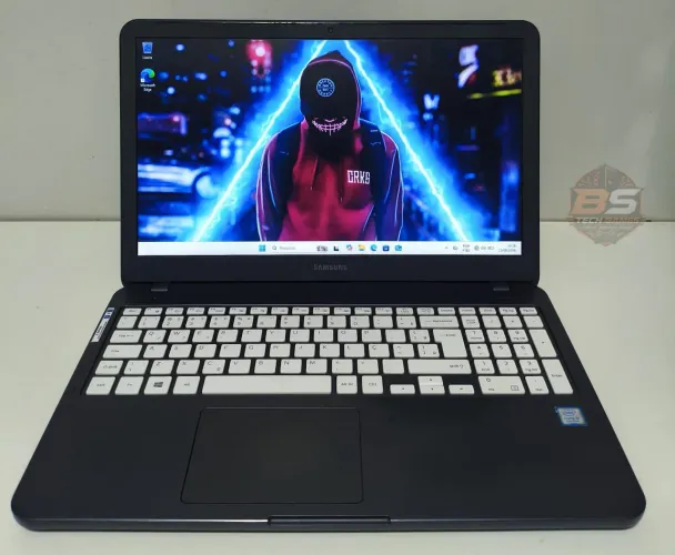 Samsung i5 8° Geração / RAM: 8 GB (DDR4) / SSD: 240 GB /Com garantia da Loja 