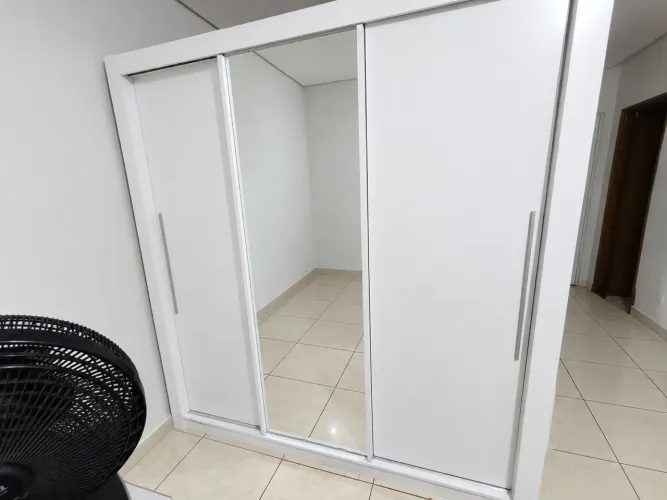 GUARDA ROUPA