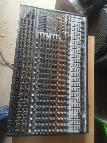 Mesa berigui de 18 canais 