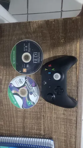 Controle xbox one S + 2 jogos ac cartão