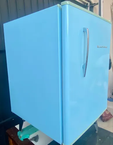 Lindo Frigobar Brastemp Retrô 76L - Azul Clássico (127V)