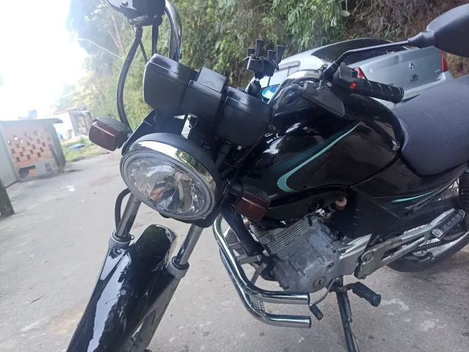 Vendo Yamaha ybr ano 2007 modelo 2008