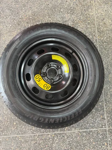 Roda de ferro aro 15 C/ pneus novo
