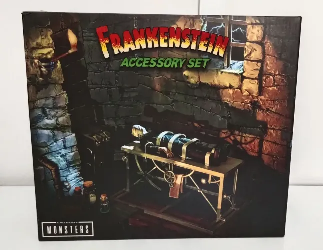 Neca Frankstein accessory set LACRADO NUNCA ABERTO