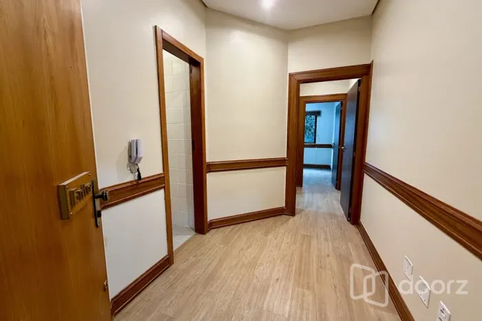 Imóvel na Dona Laura com 0 dormitórios e 35.75m²