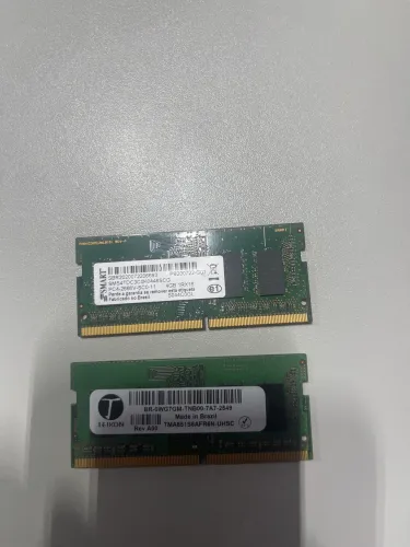 Memória RAM 8GB e 4GB