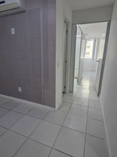 OPORTUNIDADE!!! Sala ou Consultório, 30 m, divisórias, banheiro, Janelão, cortina, 2 Spli