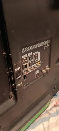Estou vendendo essa tv de 43 polegadas,não é smart