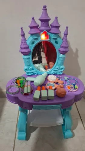 Penteadeira infantil com sons e luzes