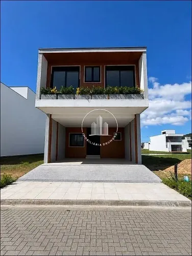 Casa 3 Quartos com 1 Suíte e demi suite