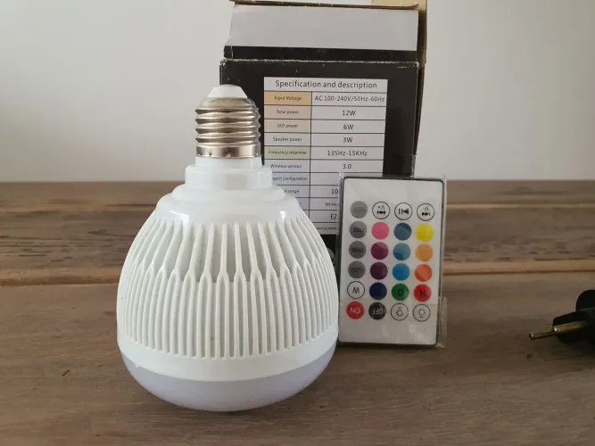 Lâmpada Led Musical Bluetooth 