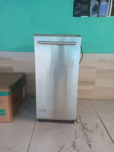 Máquina de fazer gelo GE