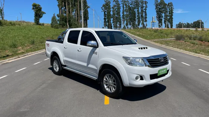 Toyota Hilux CD SRV D4-d 4X4 3.0 TDI Diesel AUT 2013