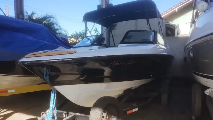Lancha Ventura 22