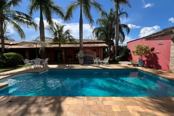 CASA À VENDA NO CONDOMÍNIO COLINAS DO PIRACICABA - COM MUITO LAZER - R$ 1.320.000,00 - PIR