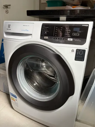 Máquina de lavar Eletrolux Premium Care LFE11 1 ano de uso