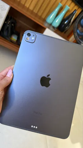 iPad Pro 11? M4 (2024) - 256GB Space Black - Impecável
