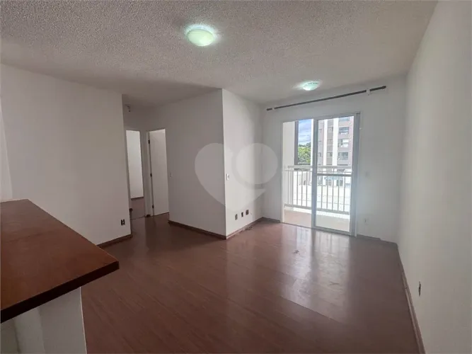 Apartamento à venda com 2 quartos, sendo 1 suíte, no condomínio Easy Life Home Club, Soroc