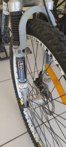 Suspensão de bicicleta rara 