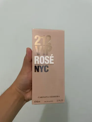 Perfume 212 VIP Rose80ml (lacrado)