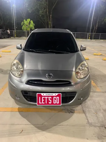 Nissan March 1.0 16V Flex Fuel 5P 2012