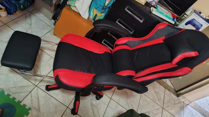 Cadeira Gamer Preto com Vermelho