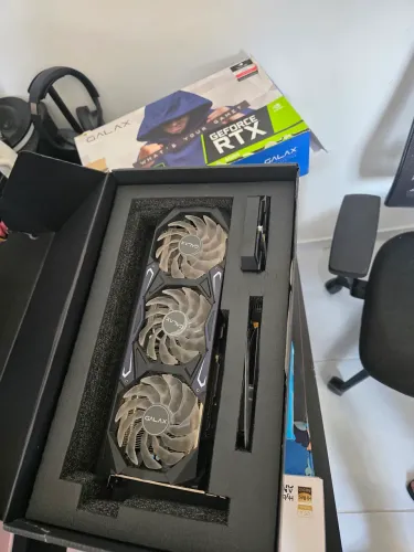 RTX 3080 10GB Galax SG - Único Dono - Com Nota Fiscal - Completa na Caixa