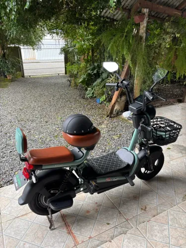 Scooter elétrica DUOS EKO-05 2025 600W