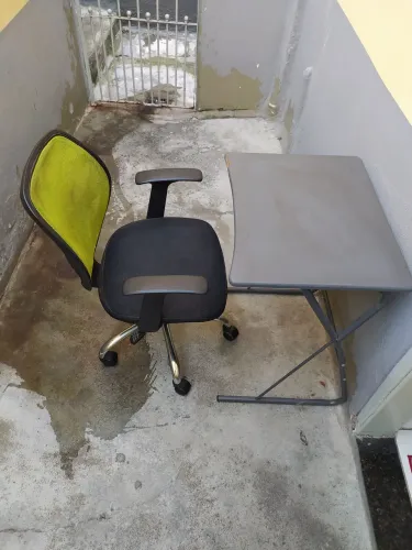 Doação de mesa e cadeira