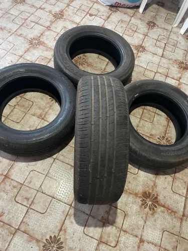 Vende-se pneus semi novos aro 15