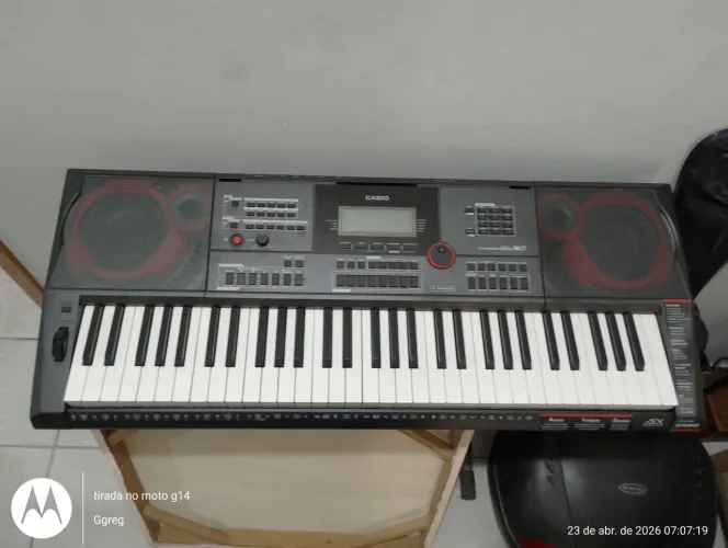 Teclado Casio ctx5000 praticamente novo.
