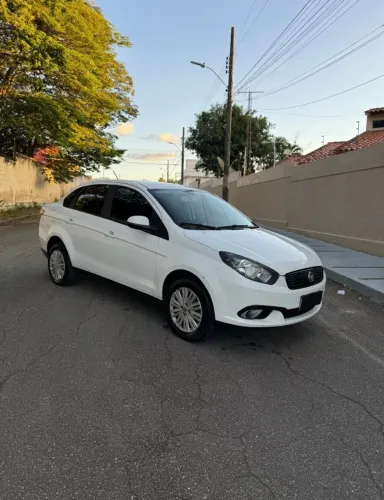 Fiat Grand Siena Attrac. 1.4 EVO F.flex 8V 2020