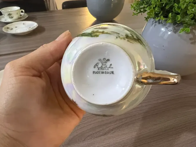 Jogo de xícaras antigo,bem raro Brasil com Z