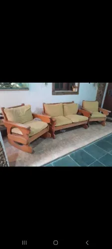 Sofá madeira maciça 