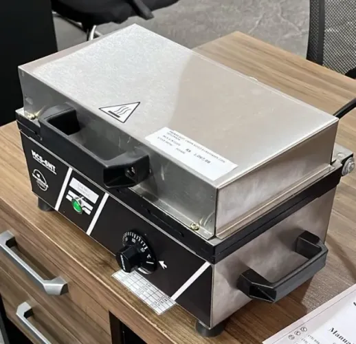 Crepeira 220V com 6 Cavidades (Anselmo)