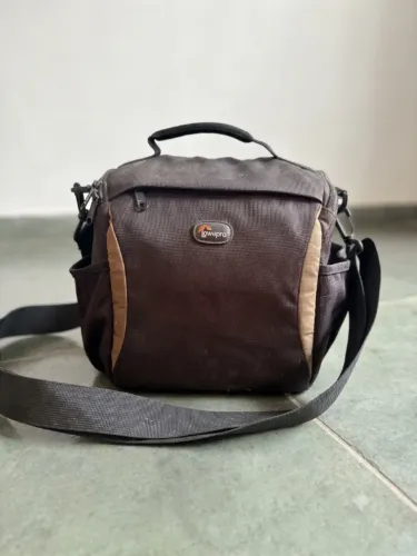 Bolsa para Câmera Fotográfica Lowepro - Estojo de Ombro Profissional com Divisórias