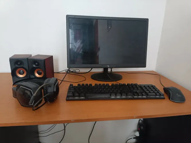 Computador Intel core i7 + periféricos