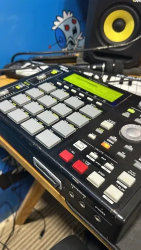 Akai mpc 1000