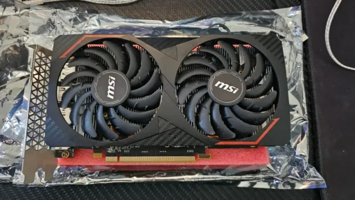 Placa de Vídeo 51RISC RX 6600M 8GB GDDR6 ? COM DEFEITO (leia a descrição)